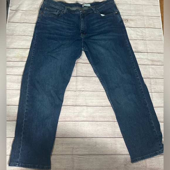Wrangler Jeans Mens Size 38x30  Blue Denim RN 130273 Relaxed Fit Straight Leg - Picture 1 of 7